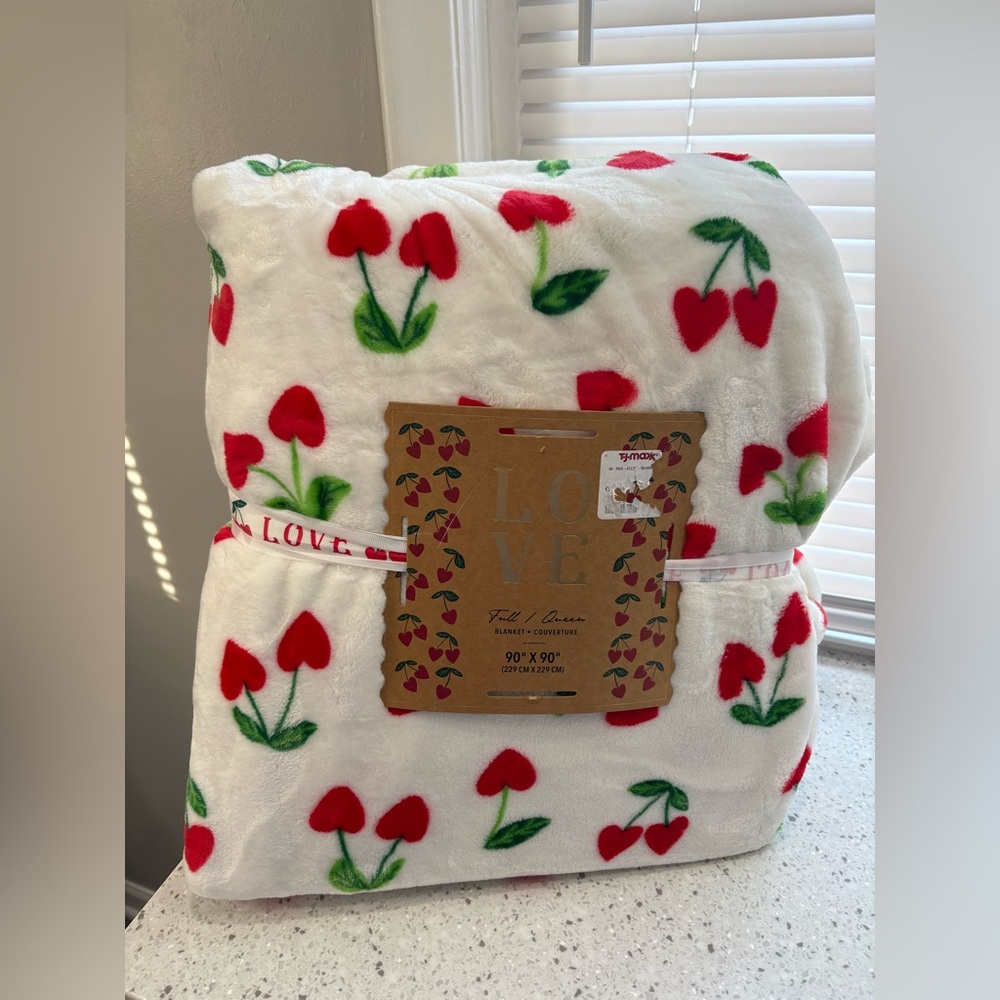 Love Blanket with Red Hearts in Cherry Shapes-90x90